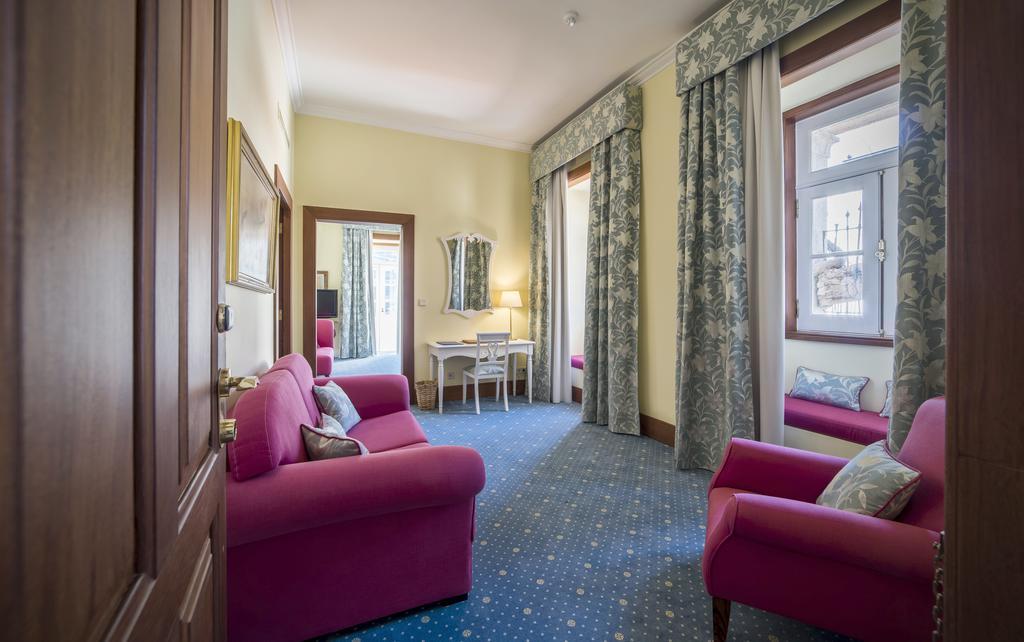 The Vintage House - Douro Hotel Pinhao Ruang foto A suite at the hotel