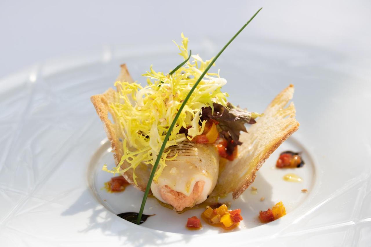 The Vintage House - Douro Hotel Pinhao Bagian luar foto A modern French dish
