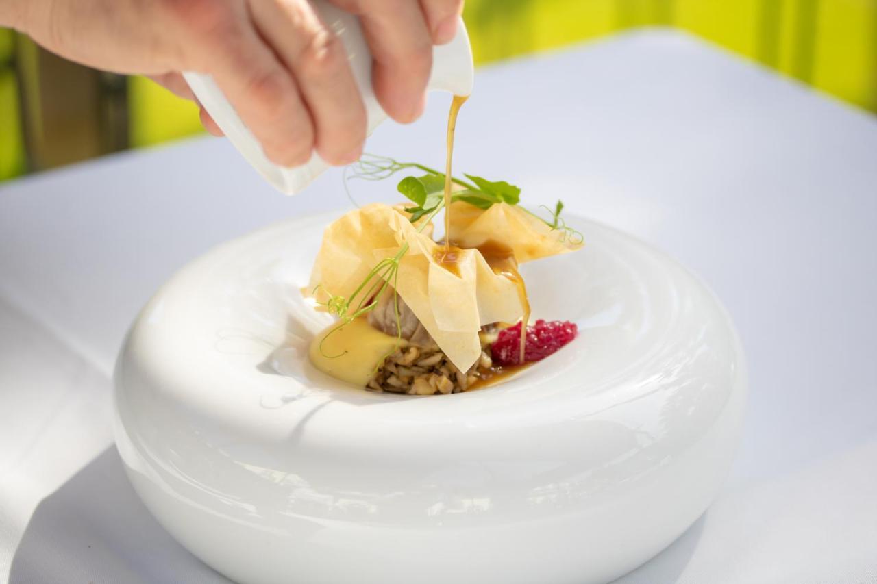 The Vintage House - Douro Hotel Pinhao Bagian luar foto A modern French dish