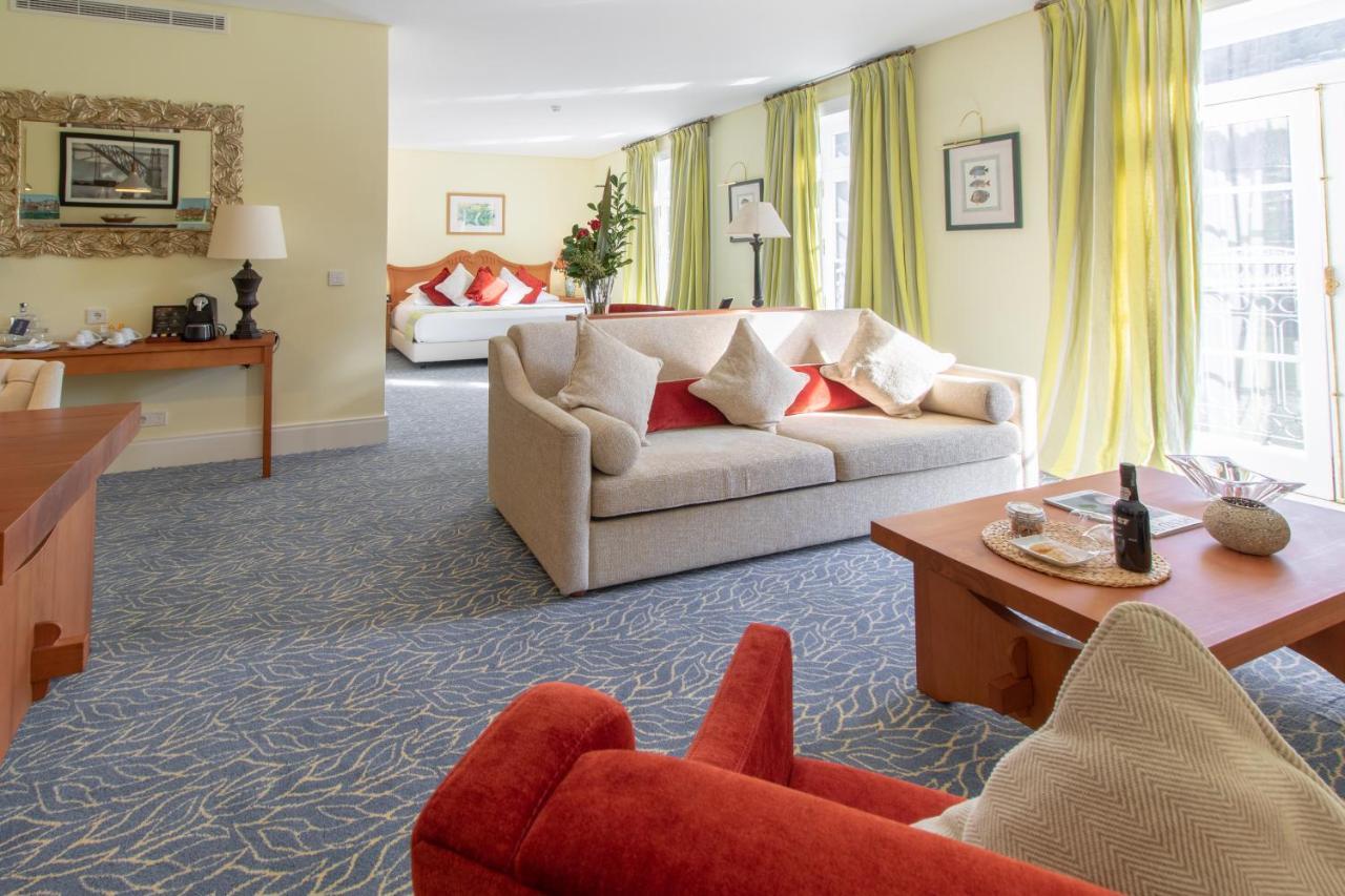 The Vintage House - Douro Hotel Pinhao Bagian luar foto A suite at the hotel