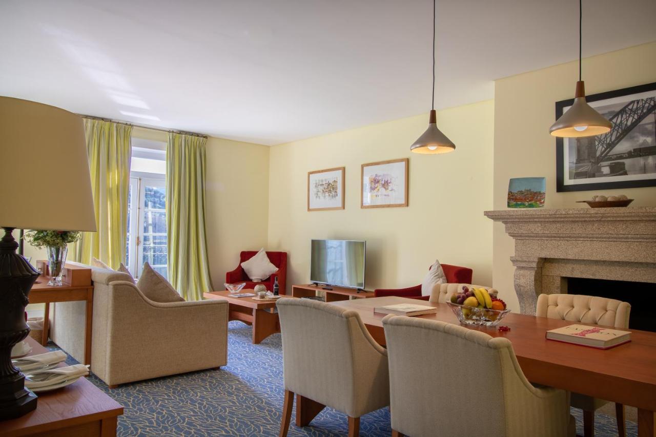 The Vintage House - Douro Hotel Pinhao Bagian luar foto A typical living room in a student residence hall