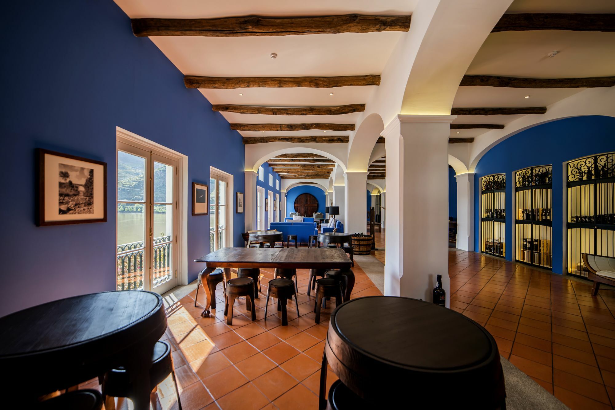 The Vintage House - Douro Hotel Pinhao Bagian luar foto Wine tasting room at the winery