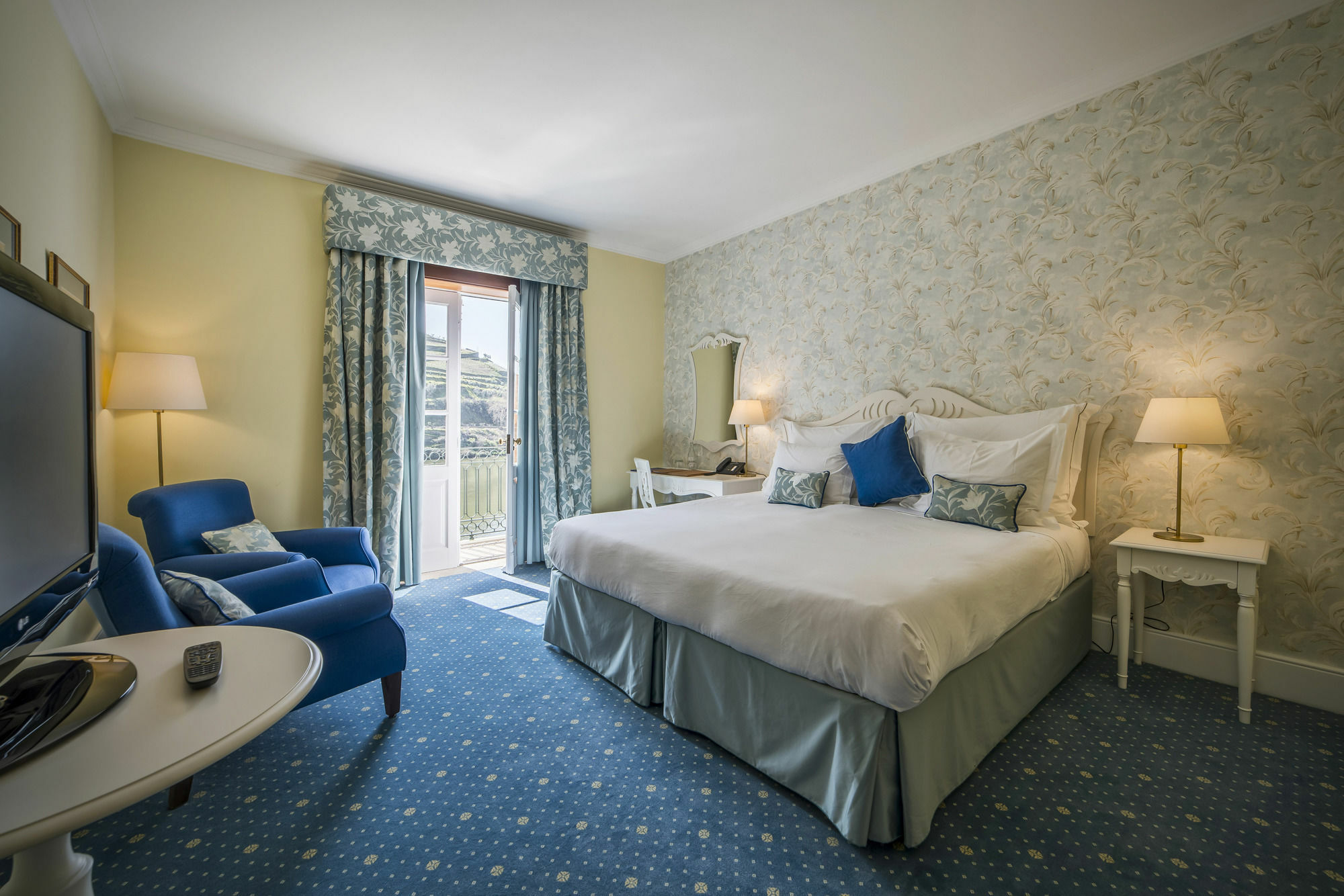 The Vintage House - Douro Hotel Pinhao Bagian luar foto A room at the Hotel Excelsior