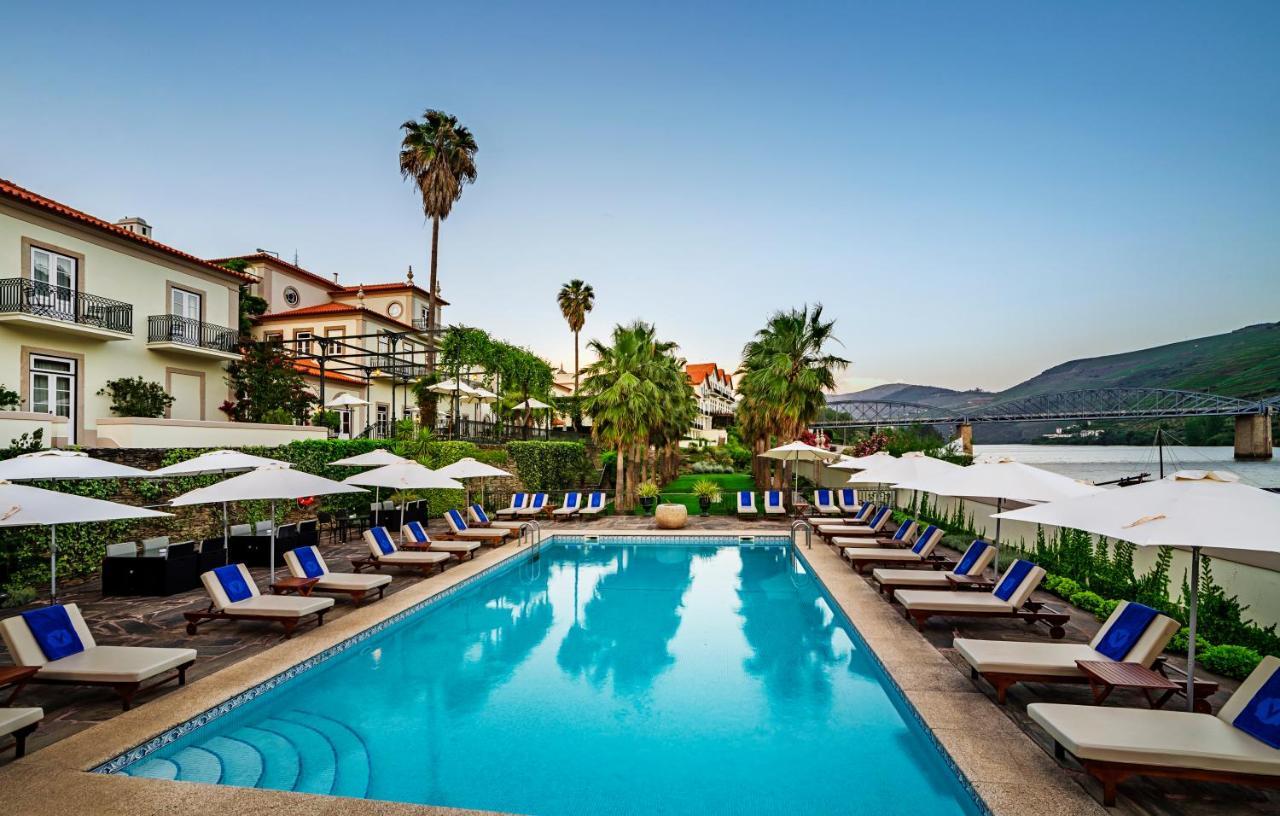The Vintage House - Douro Hotel Pinhao Bagian luar foto The pool at the Four Seasons Hotel